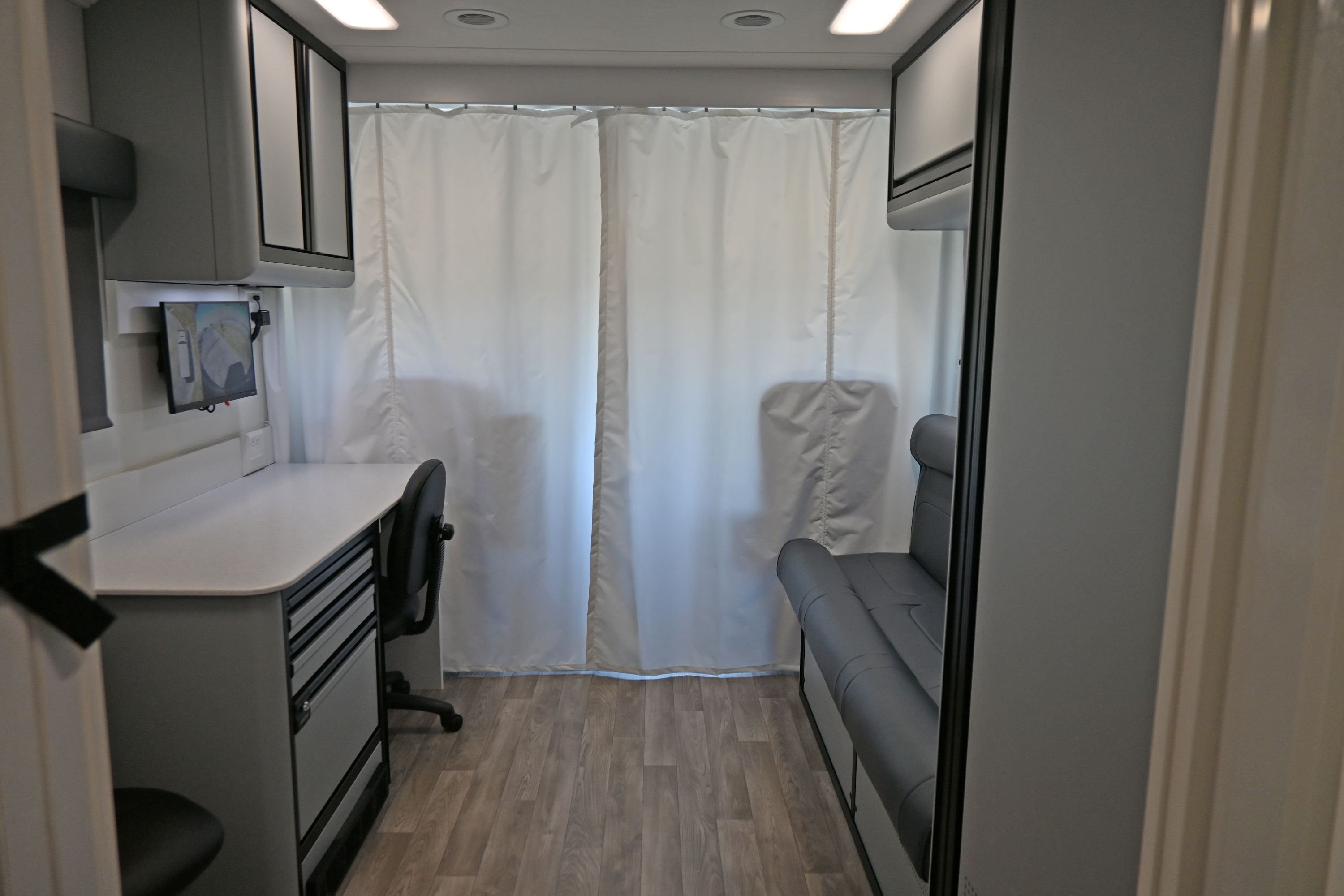 mobile_medical_clinic_2-room_waitingroom