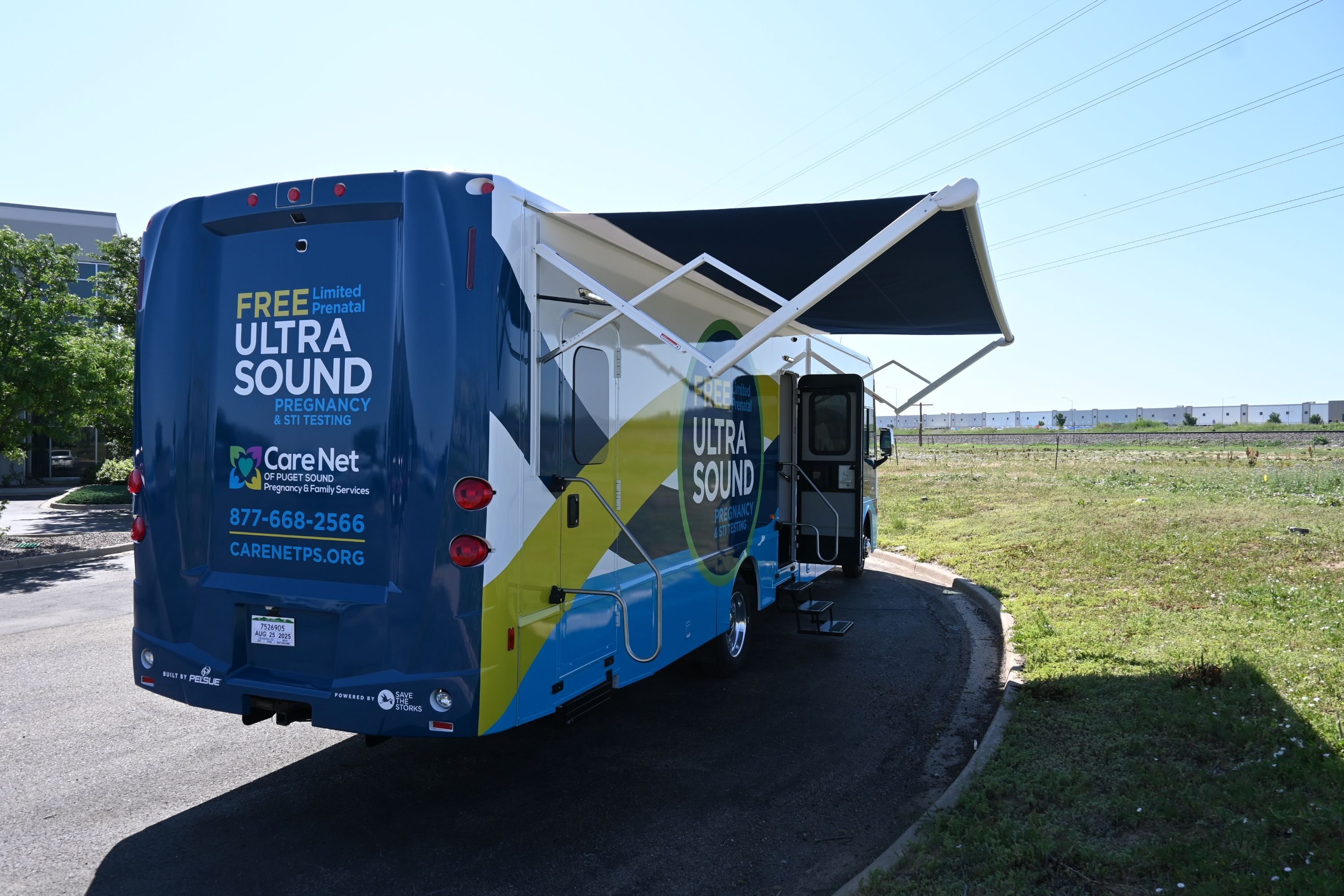 outreach_medical_unit_2-room_awning